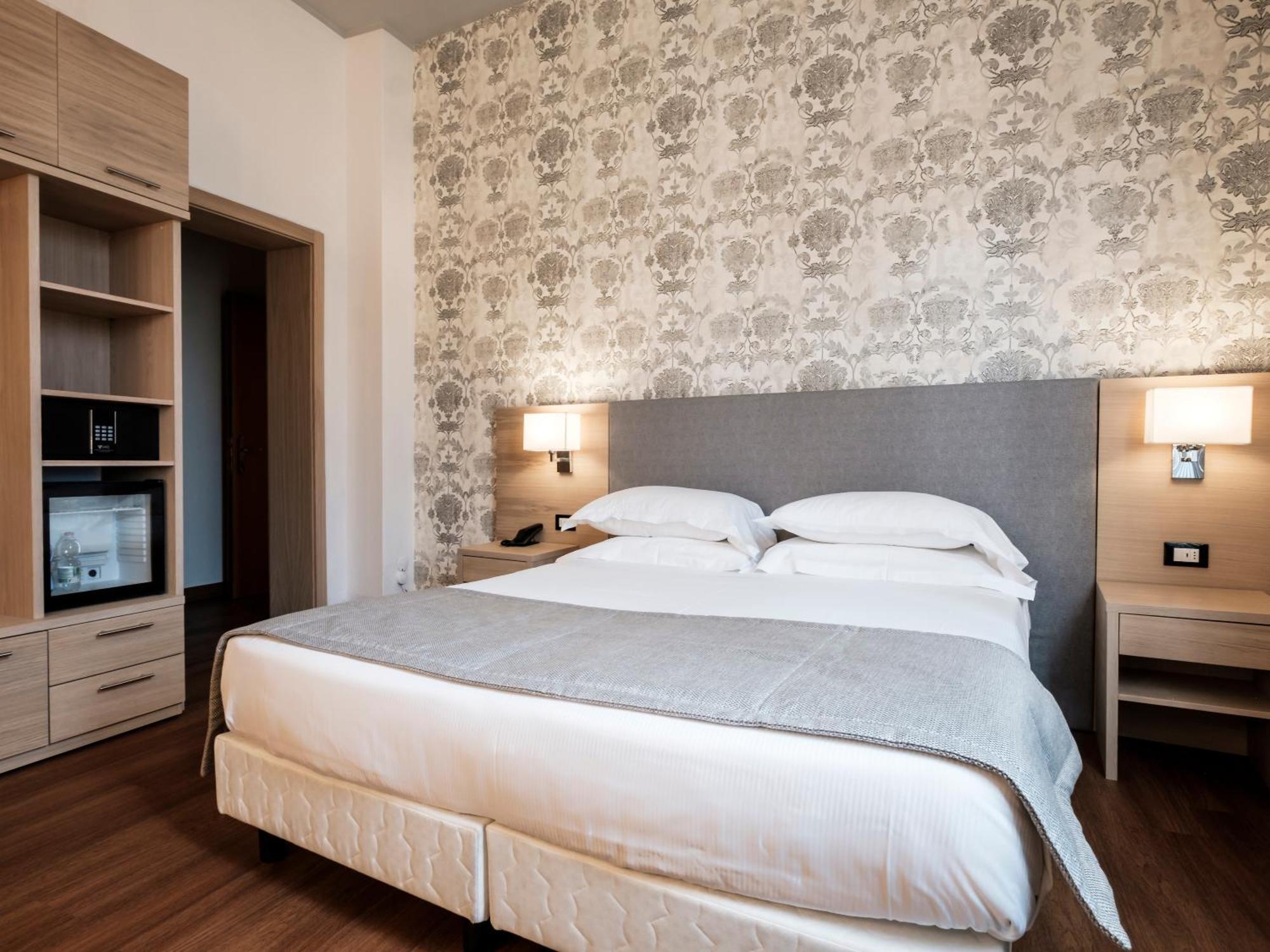 Accademia Hotel Bolonia