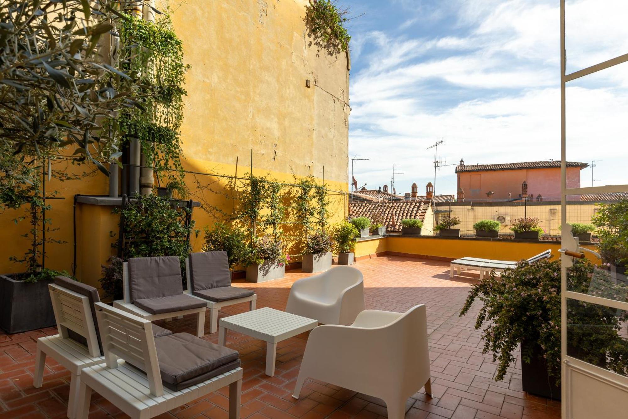 Con Terrazza Tra I Tetti Del Centro *