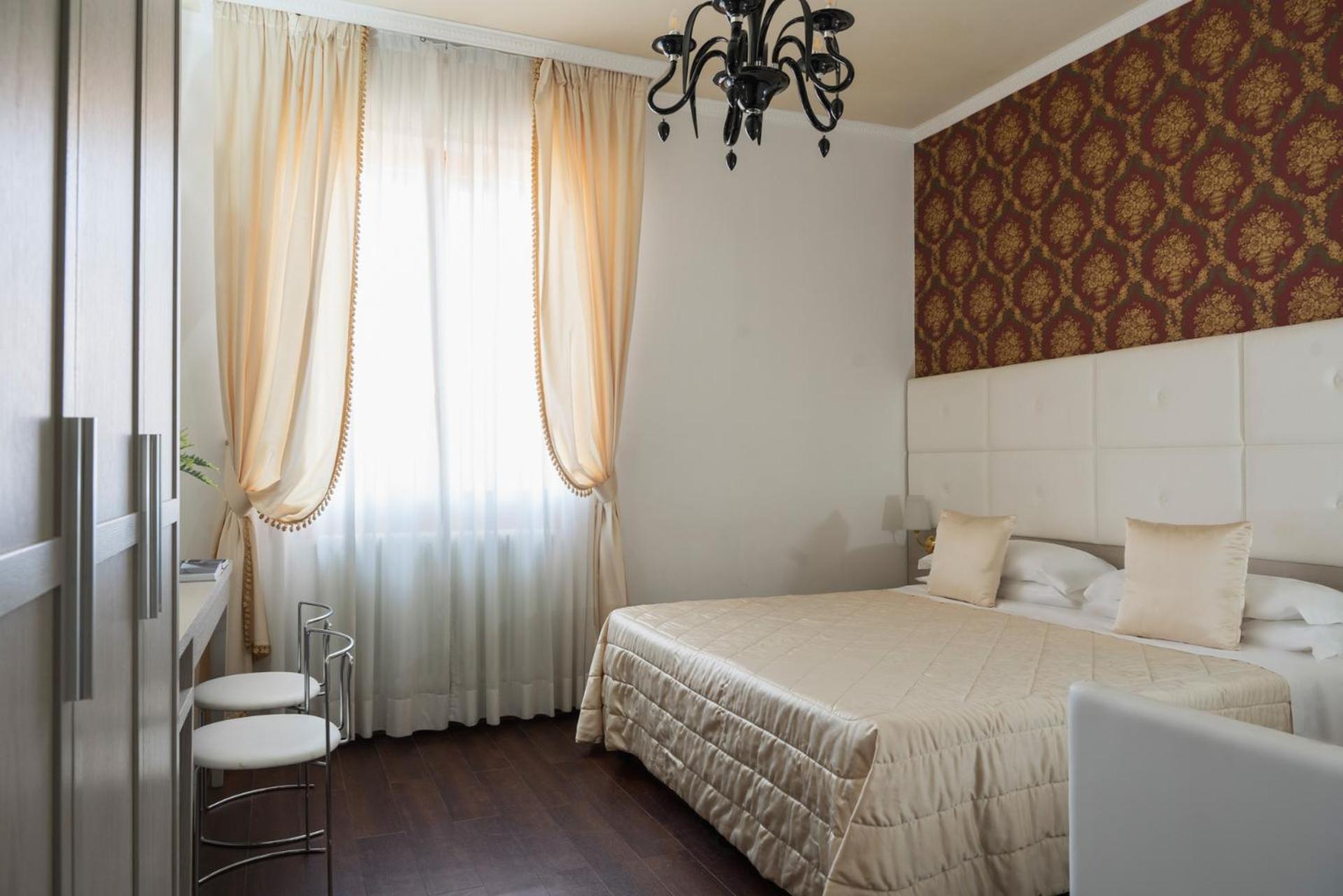Hotel Re Enzo
