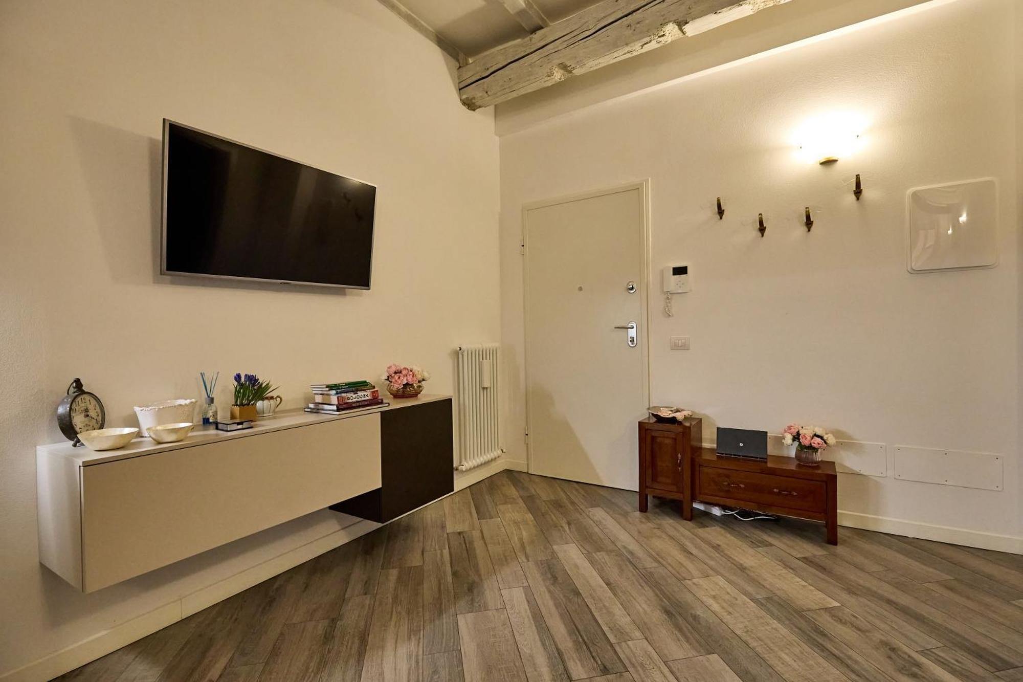 La Torre Lunga -smart Working- 150 M Dalle-from Due Torri-two Towers Appartement Bologna