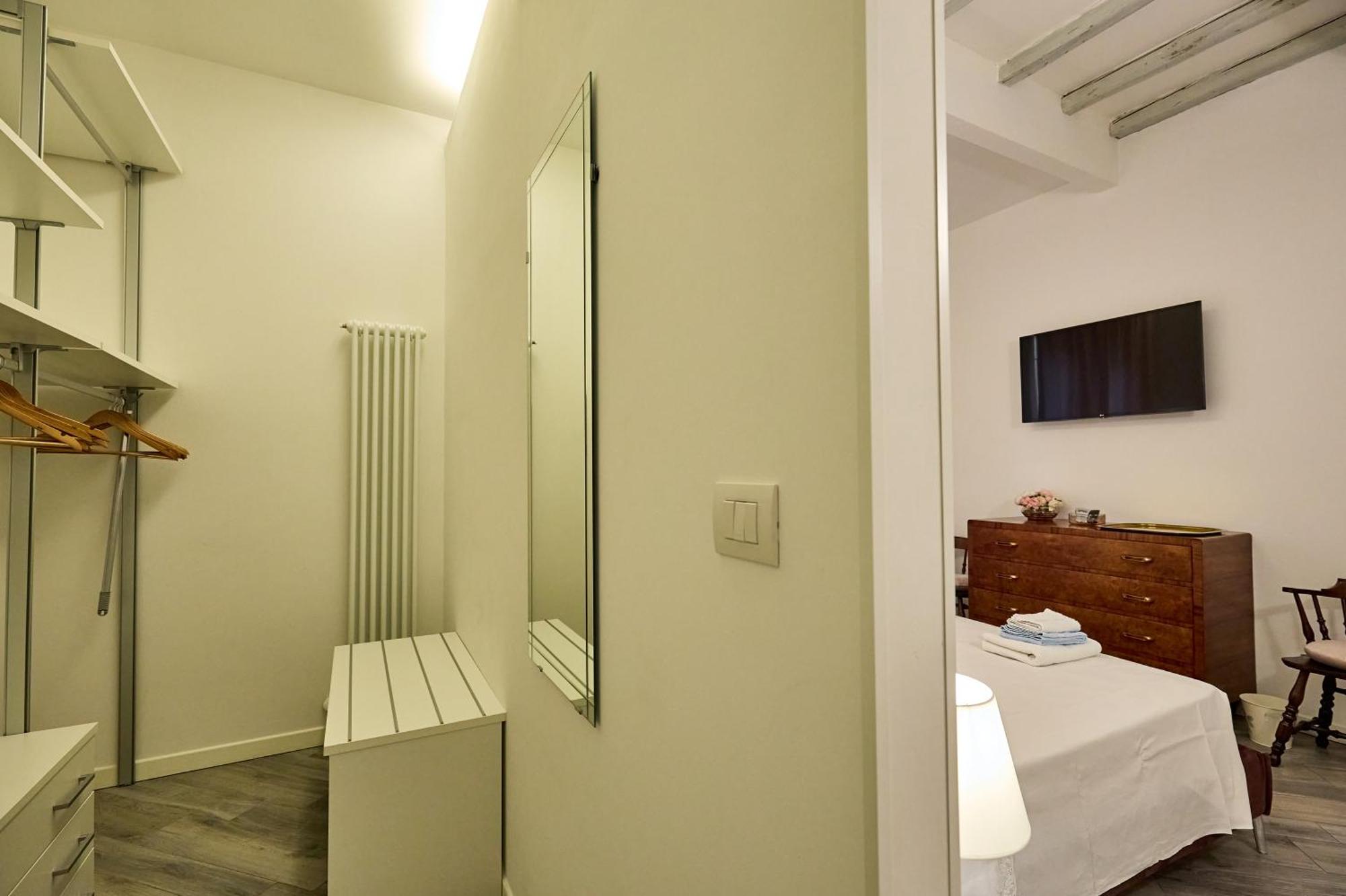 La Torre Lunga -smart Working- 150 M Dalle-from Due Torri-two Towers Appartement