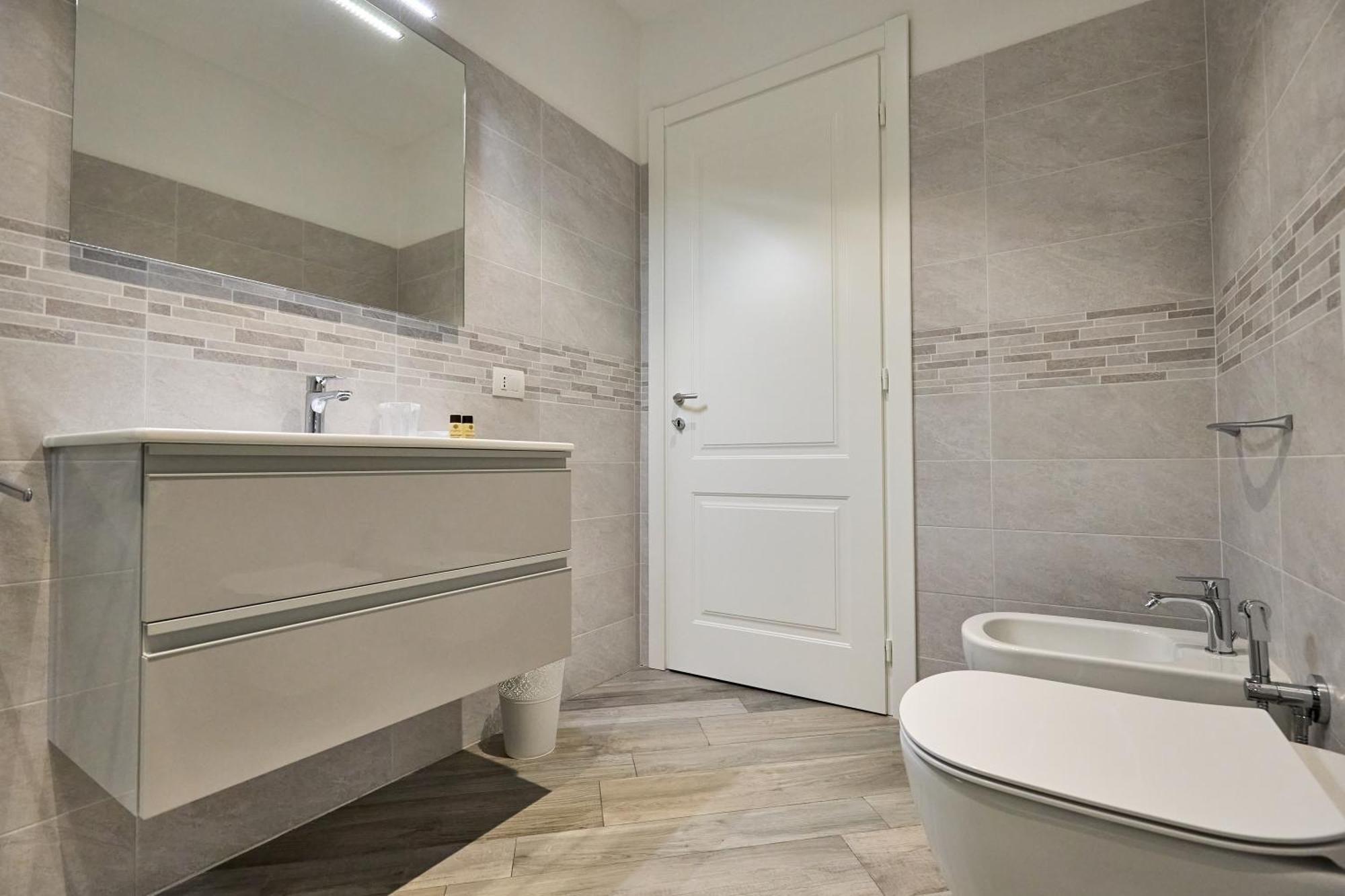 Appartement La Torre Lunga -smart Working- 150 M Dalle-from Due Torri-two Towers