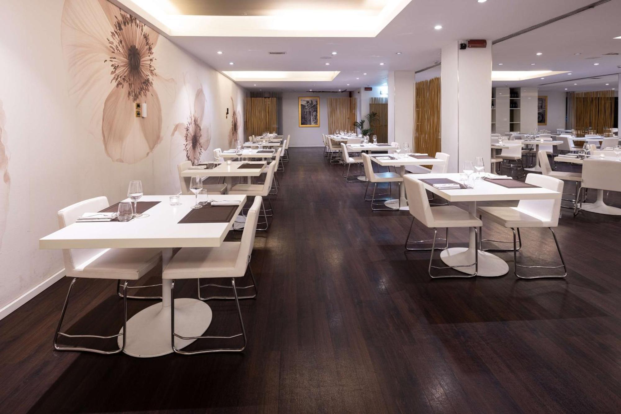 Hotel Western Tower 4*