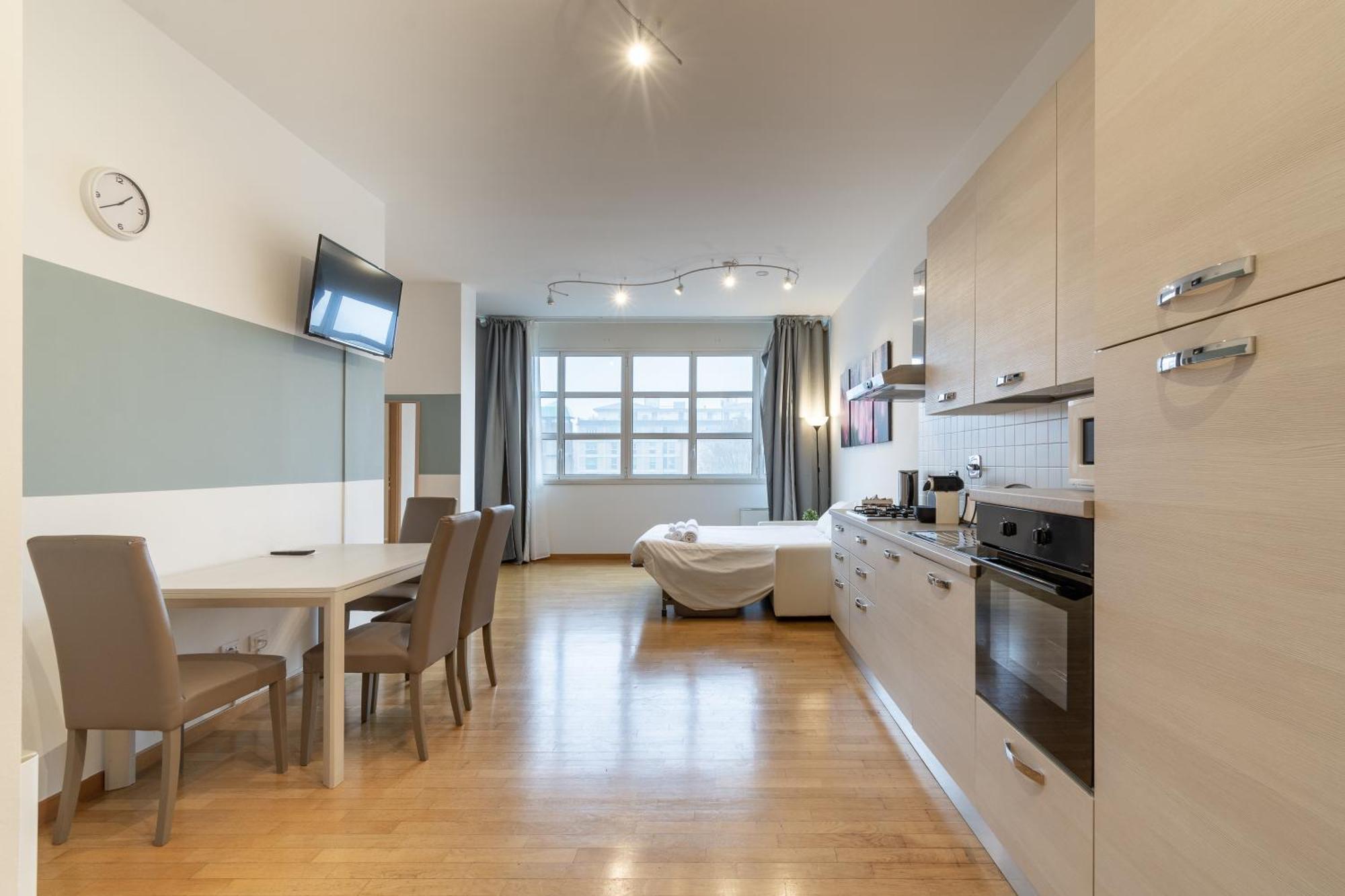 4 Star Family & Friends - Self Check-in Apartment Bologna
