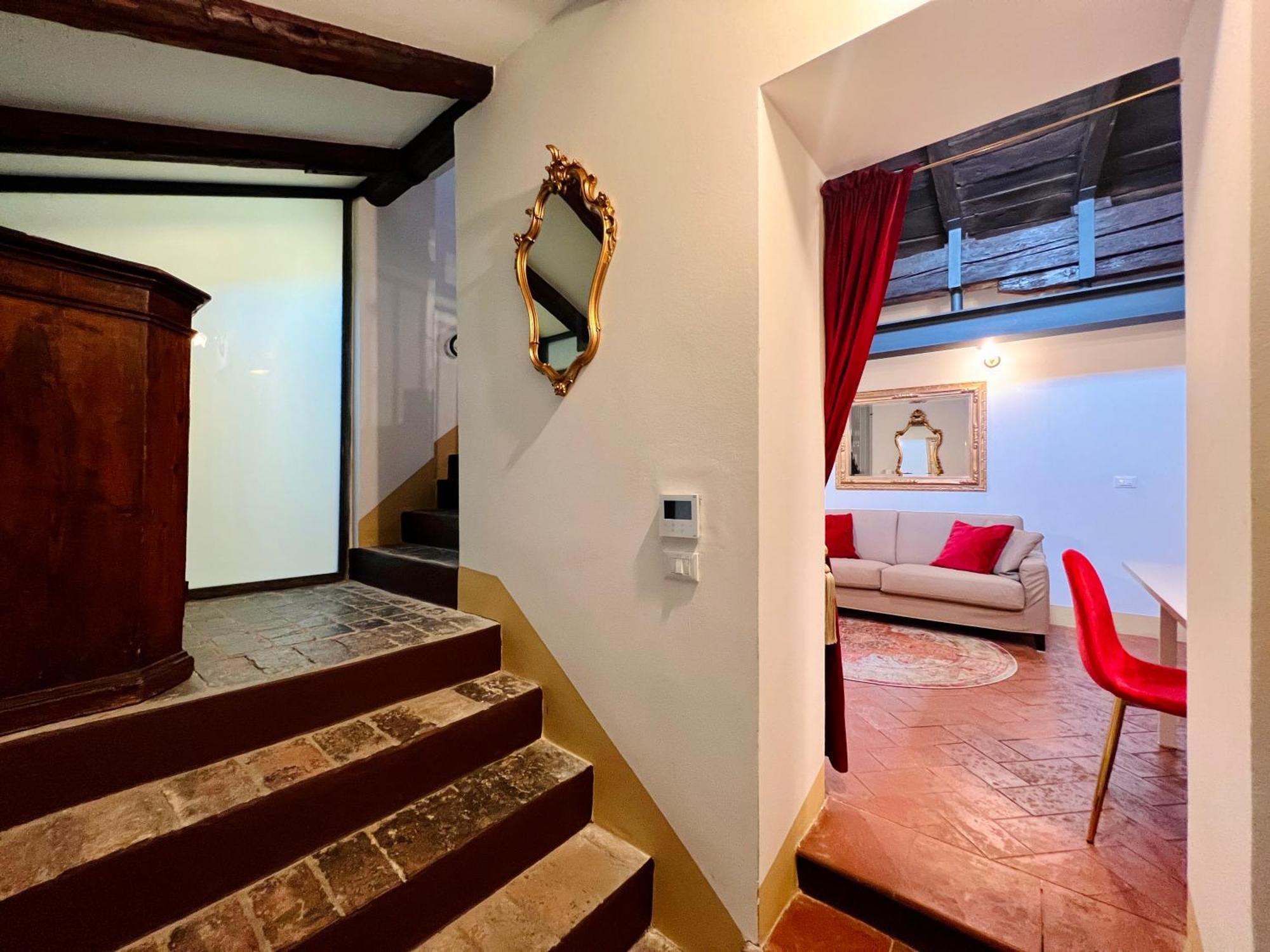 Tower Of Lovers - Ancient Altana Apartment