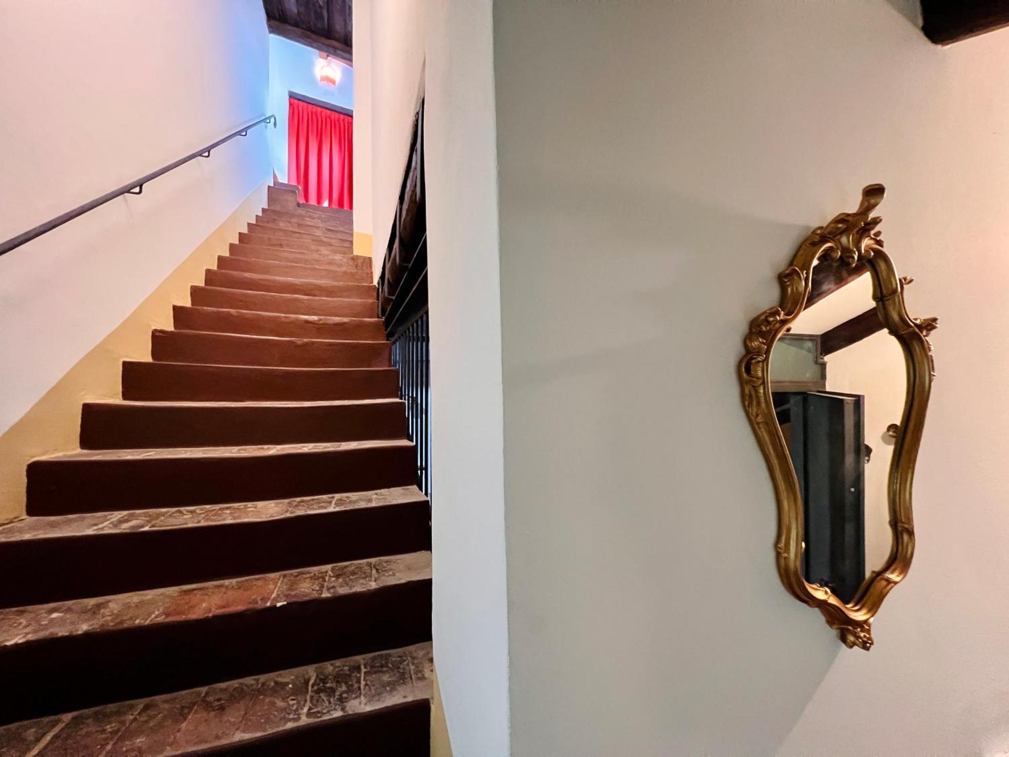 Tower Of Lovers - Ancient Altana Apartment
