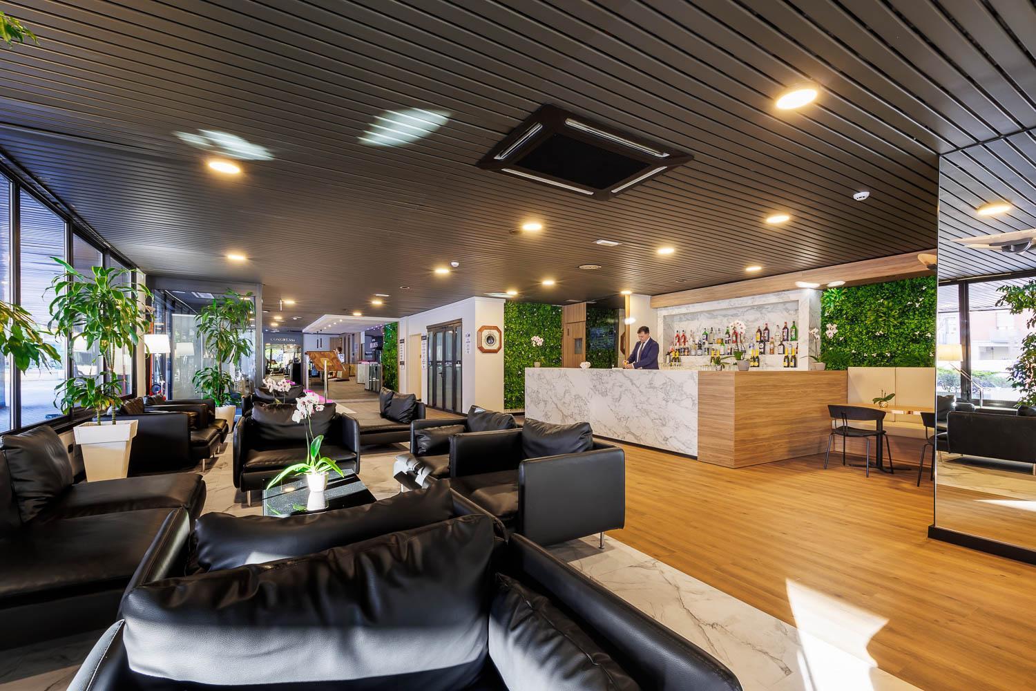Jr Amadeus Hotel 4*
