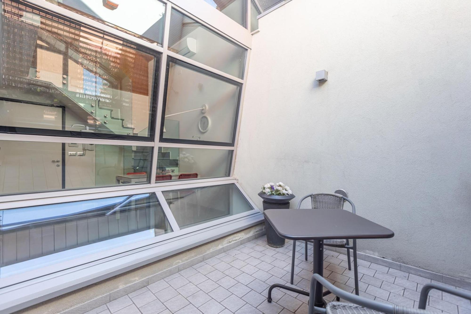 Appartamento Chic & Modern With Terrace *