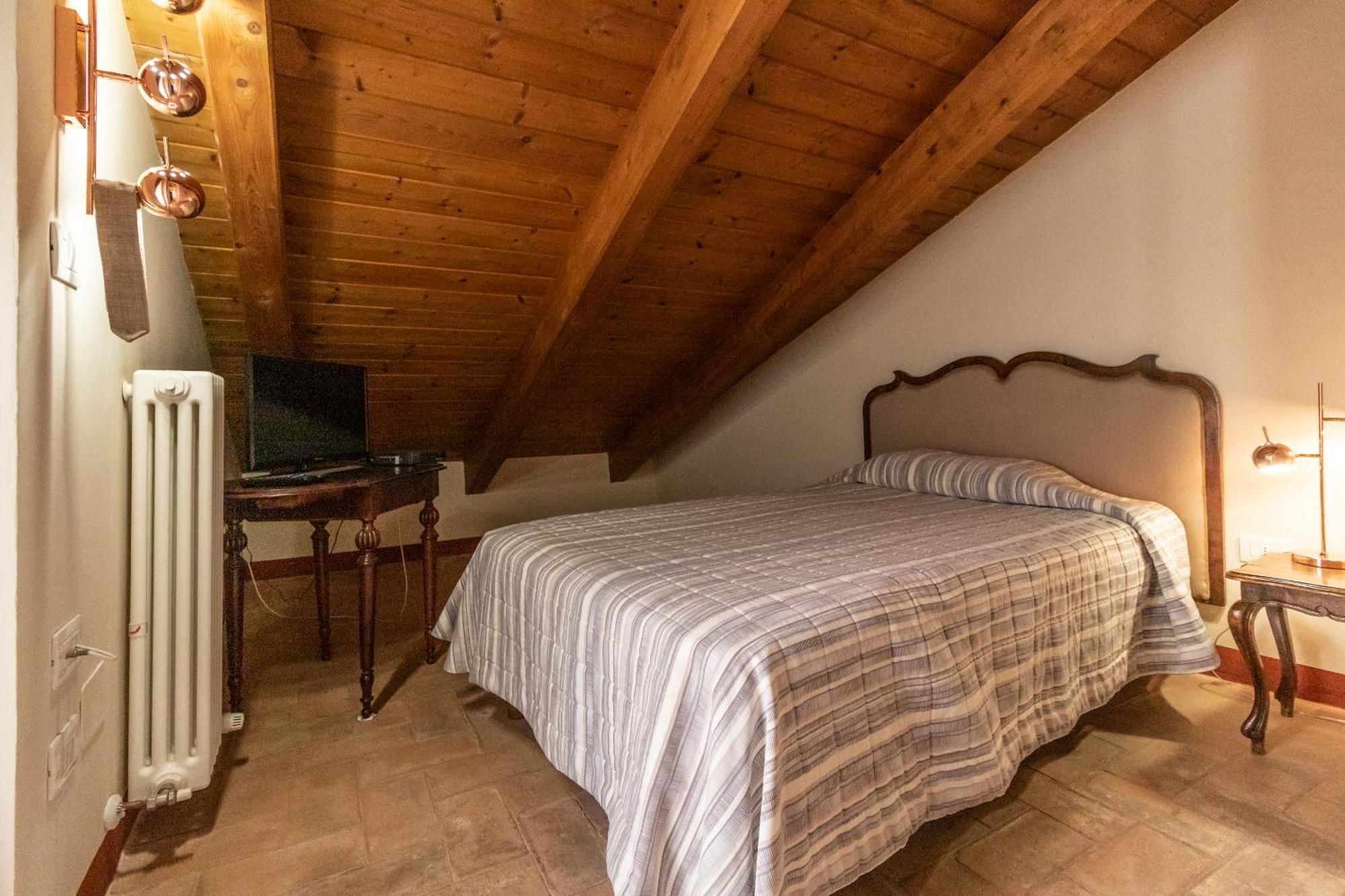Casa Isolani Charms Santo Stefano 3*
