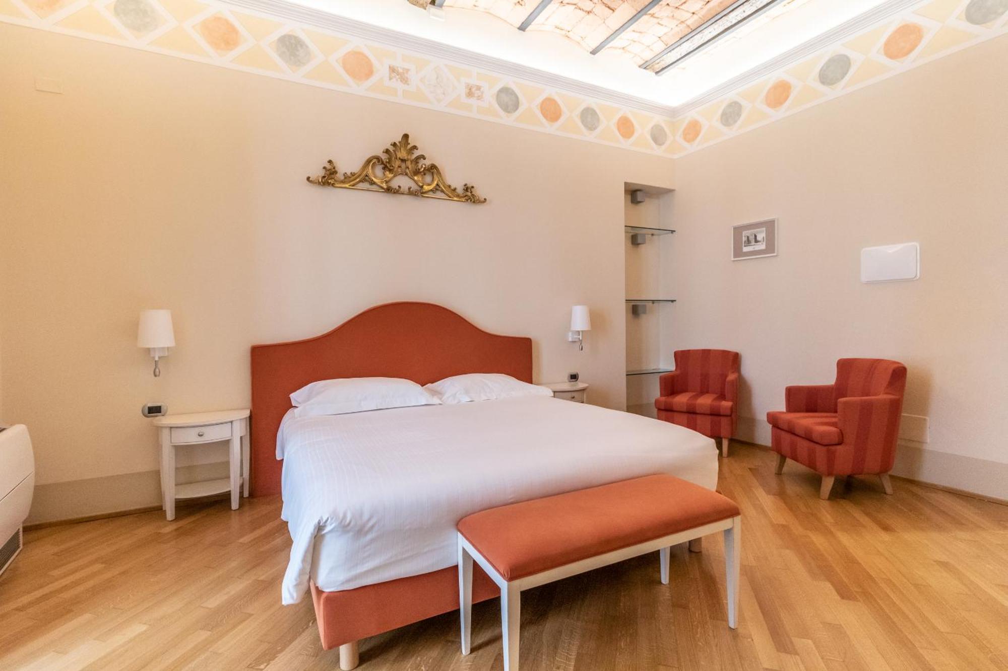 Casa Isolani Luxury Rooms Piazza Maggiore Gasthof