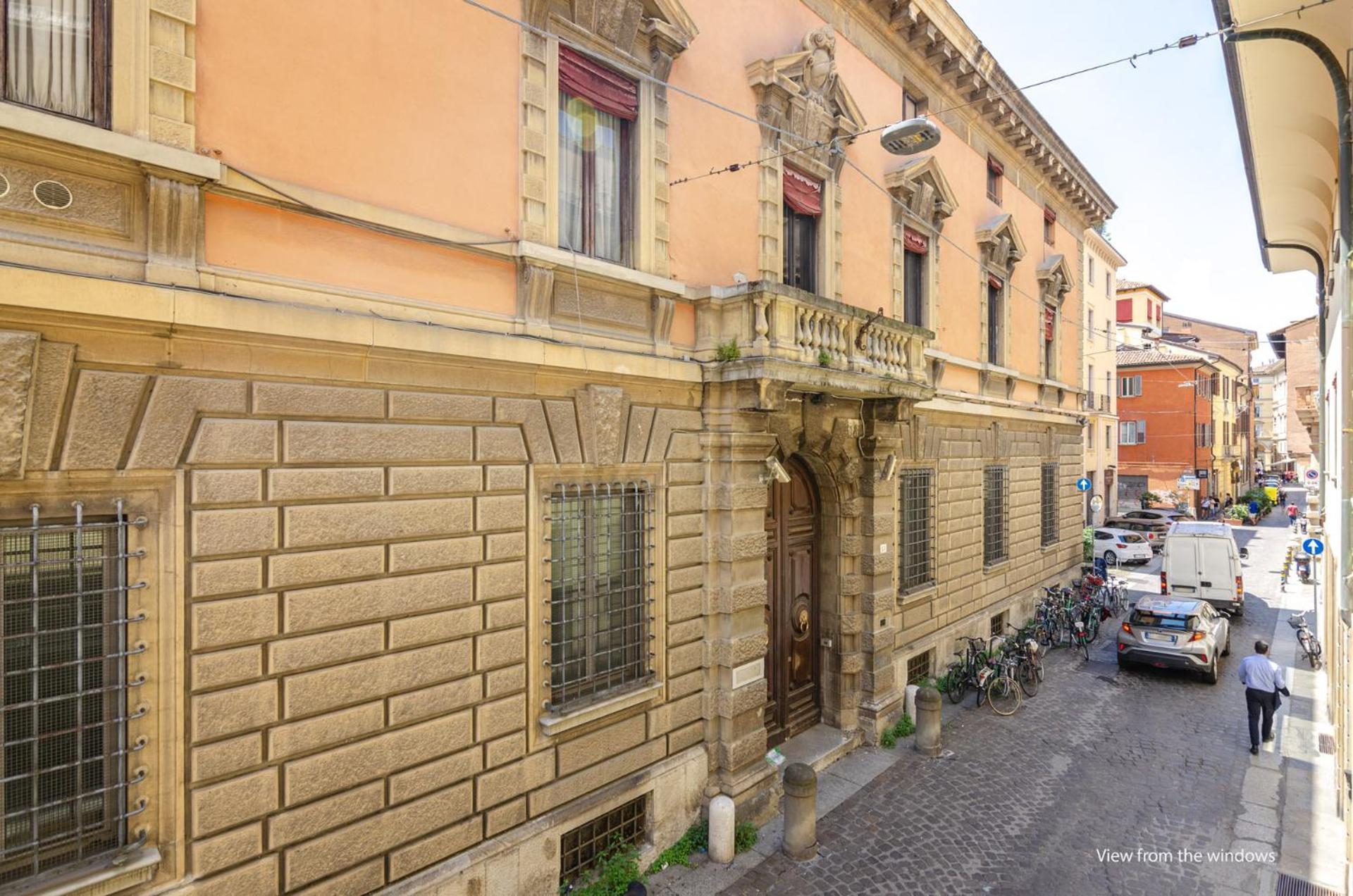 Goito Luxury Apartment, In The Historical Center * Bologna
