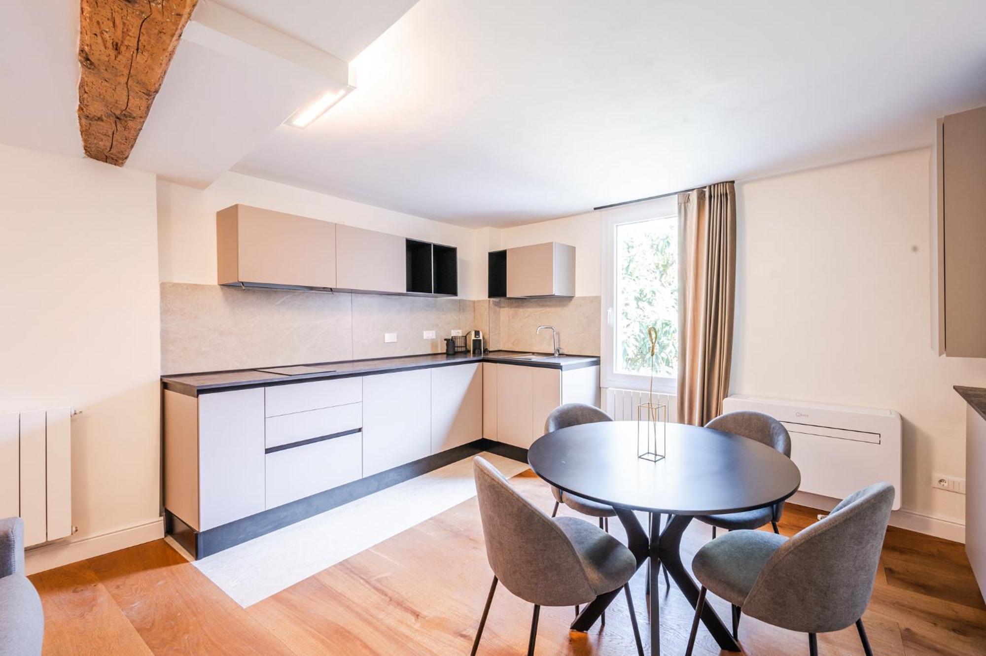 Castiglione In Center Apartamento