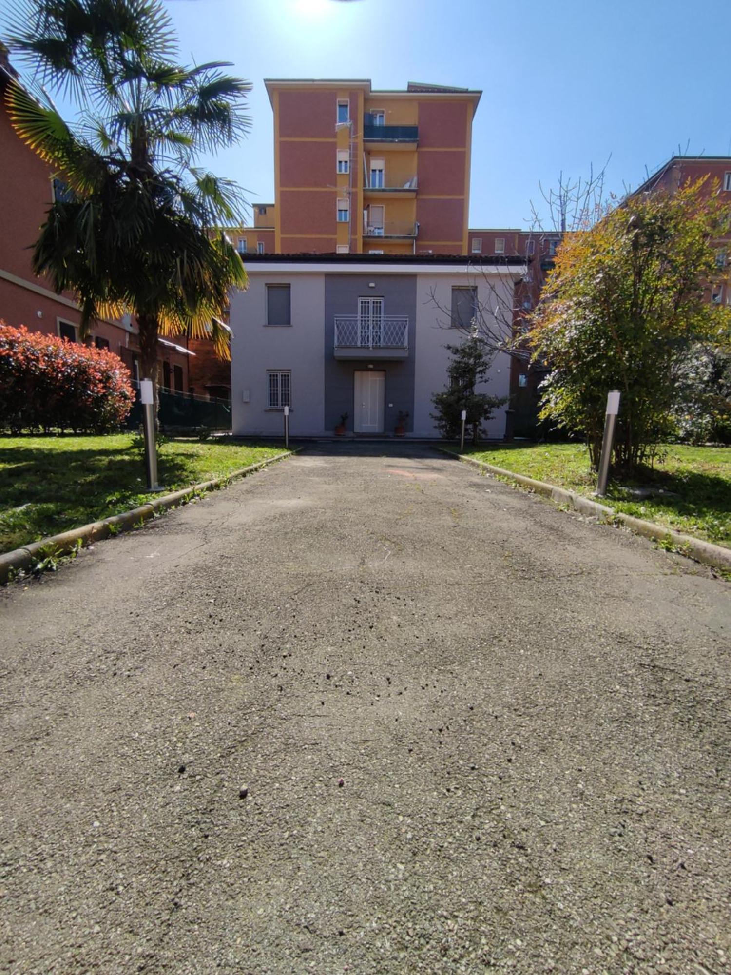 Grigio Perla Panigale, Con Giardino E Parcheggio Privato Gratuito Fino A Tre Posti Auto