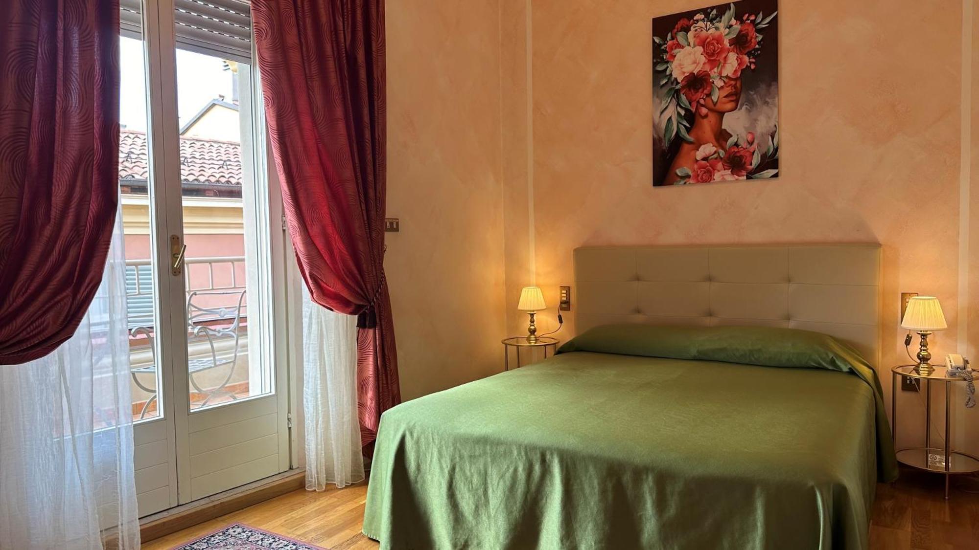 Roma Hotel