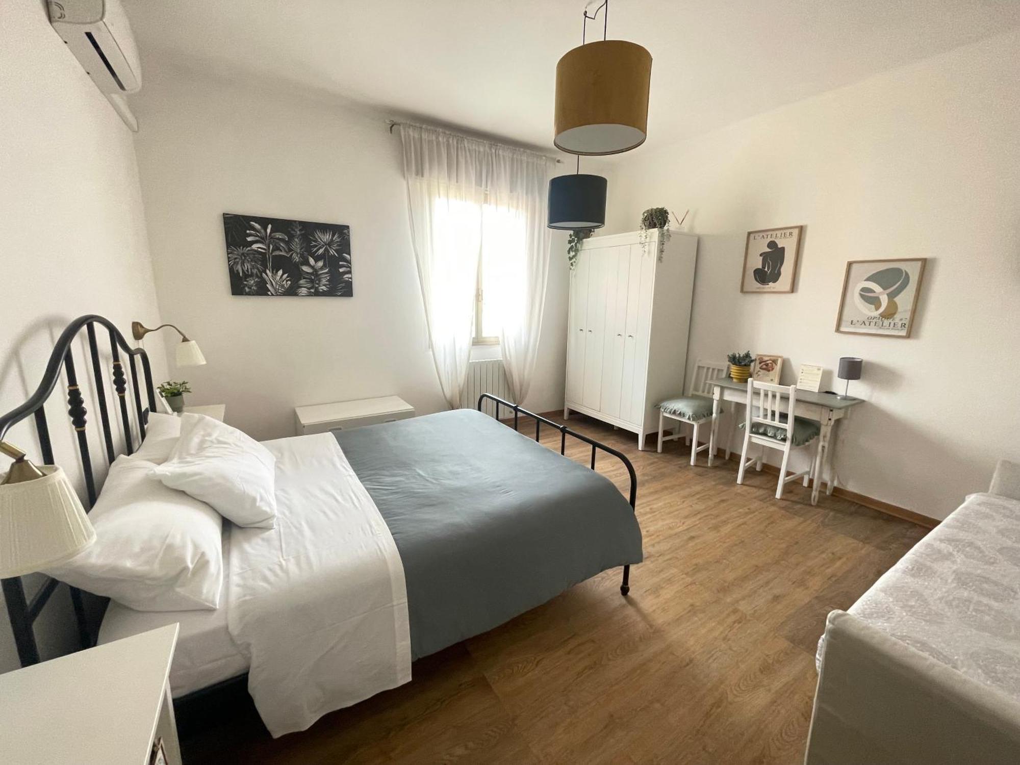 Eraora Apartrooms - Central Station Apartment