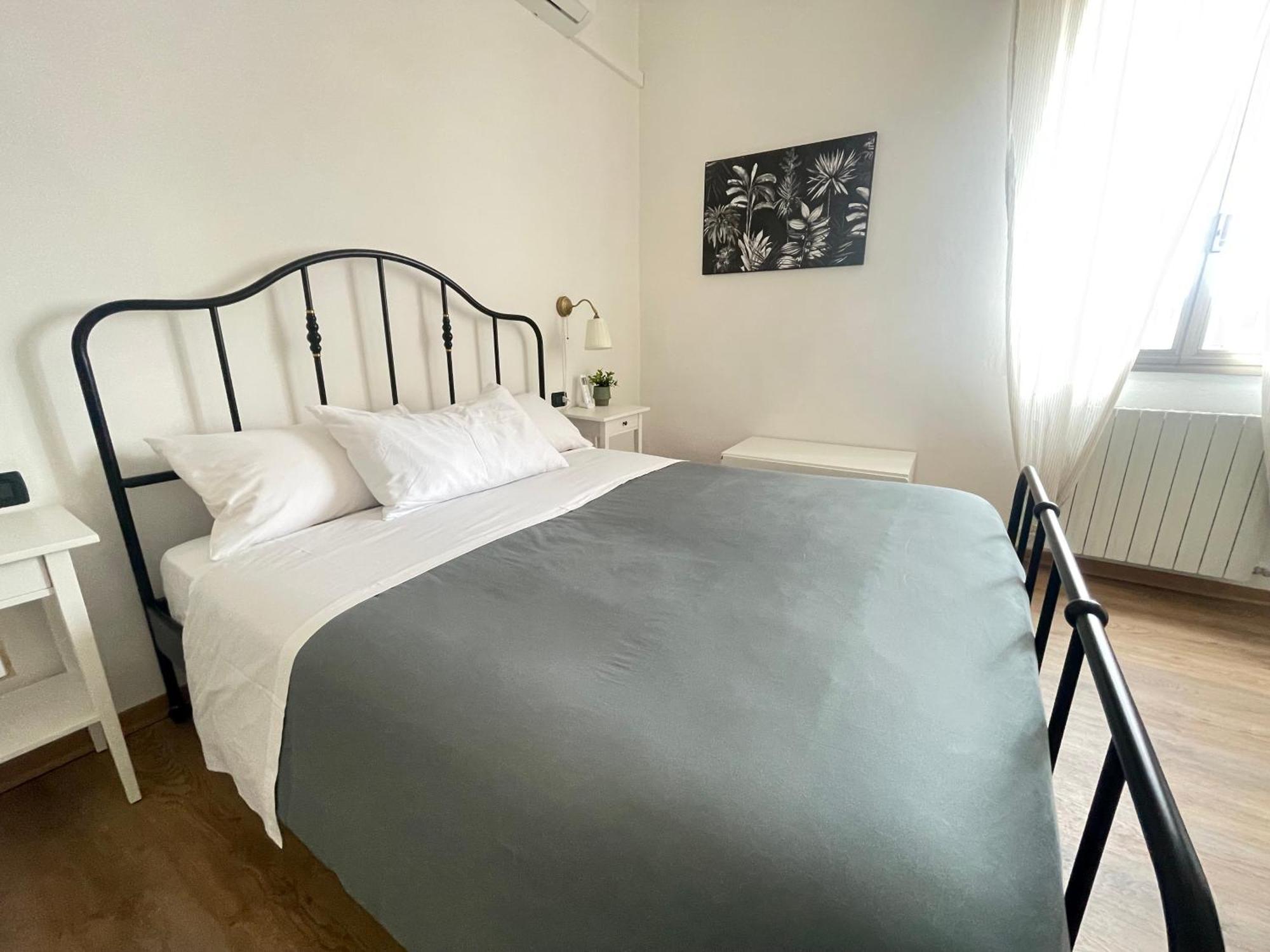 Eraora Apartrooms - Central Station Apartment *