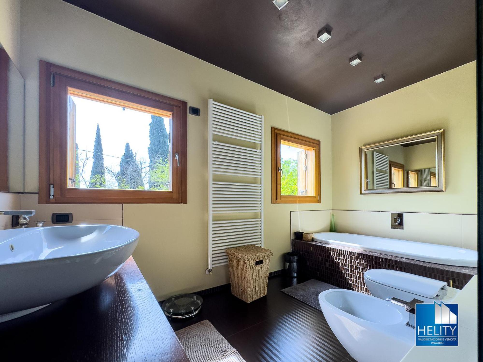 Blissful Havenluxurious With Pool* * * * * * Bologne