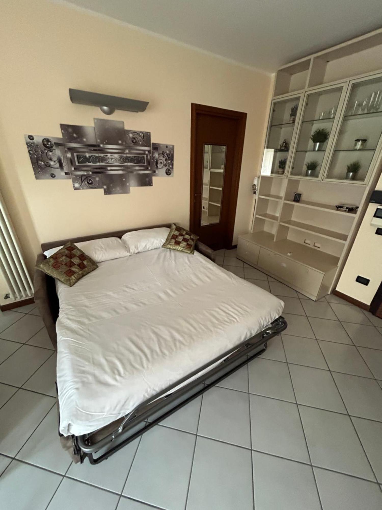- The Apartamento *