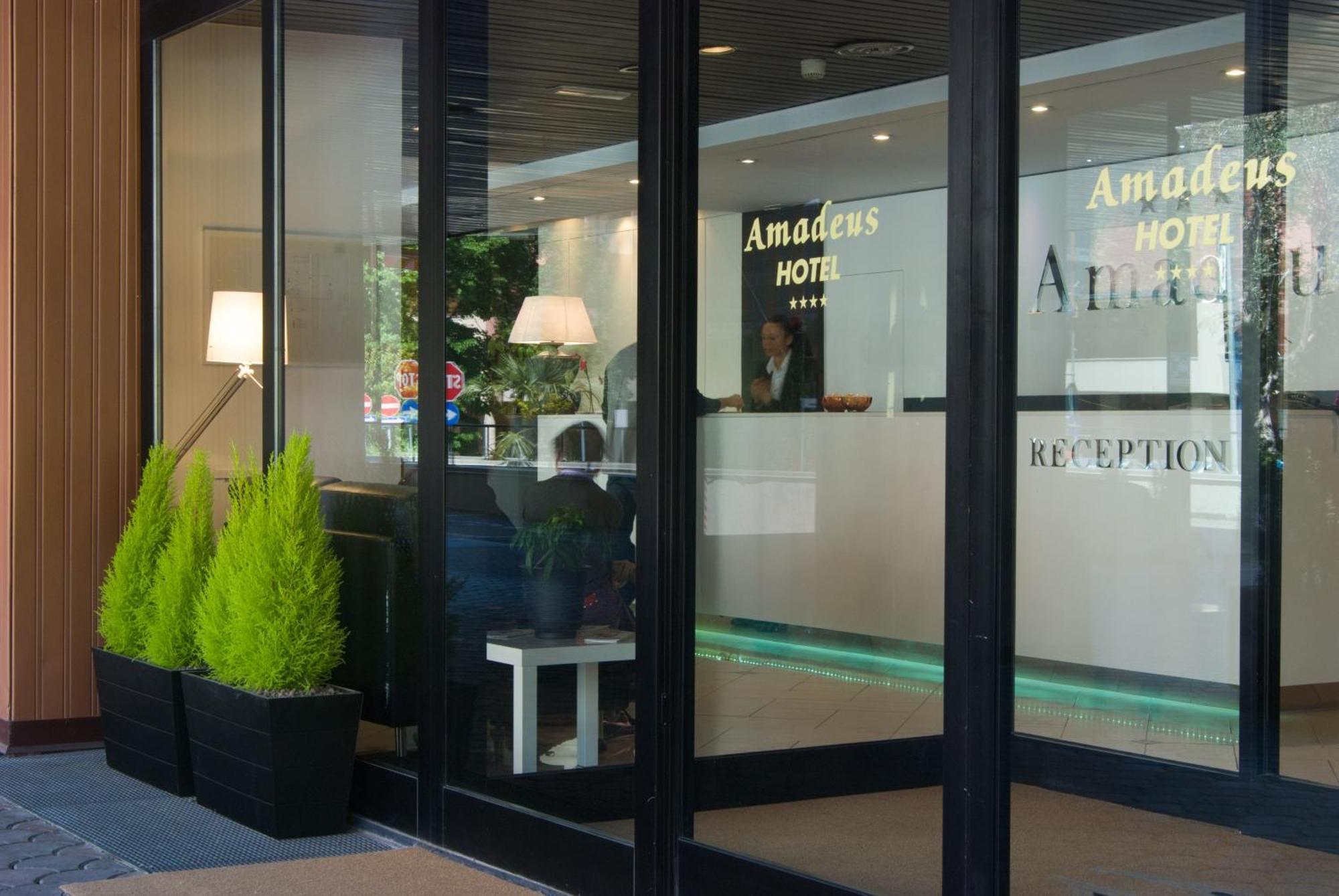 Hotel Jr Amadeus 4*