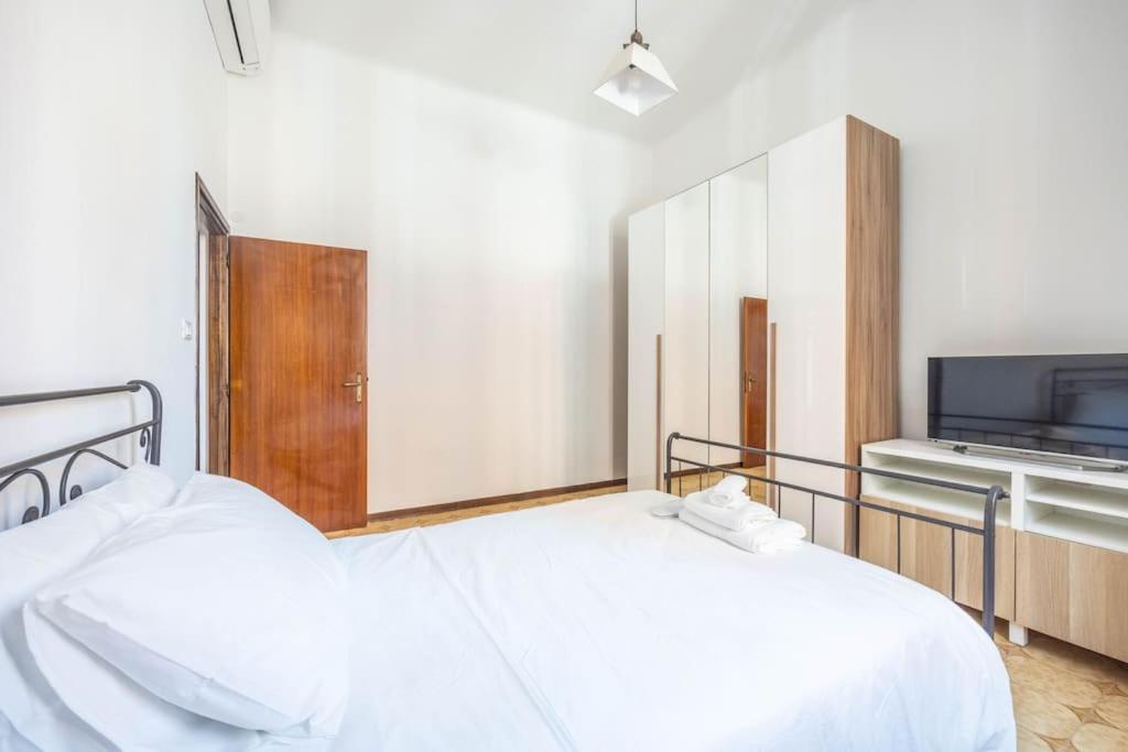Essential - Ambrogio Host Apartment *