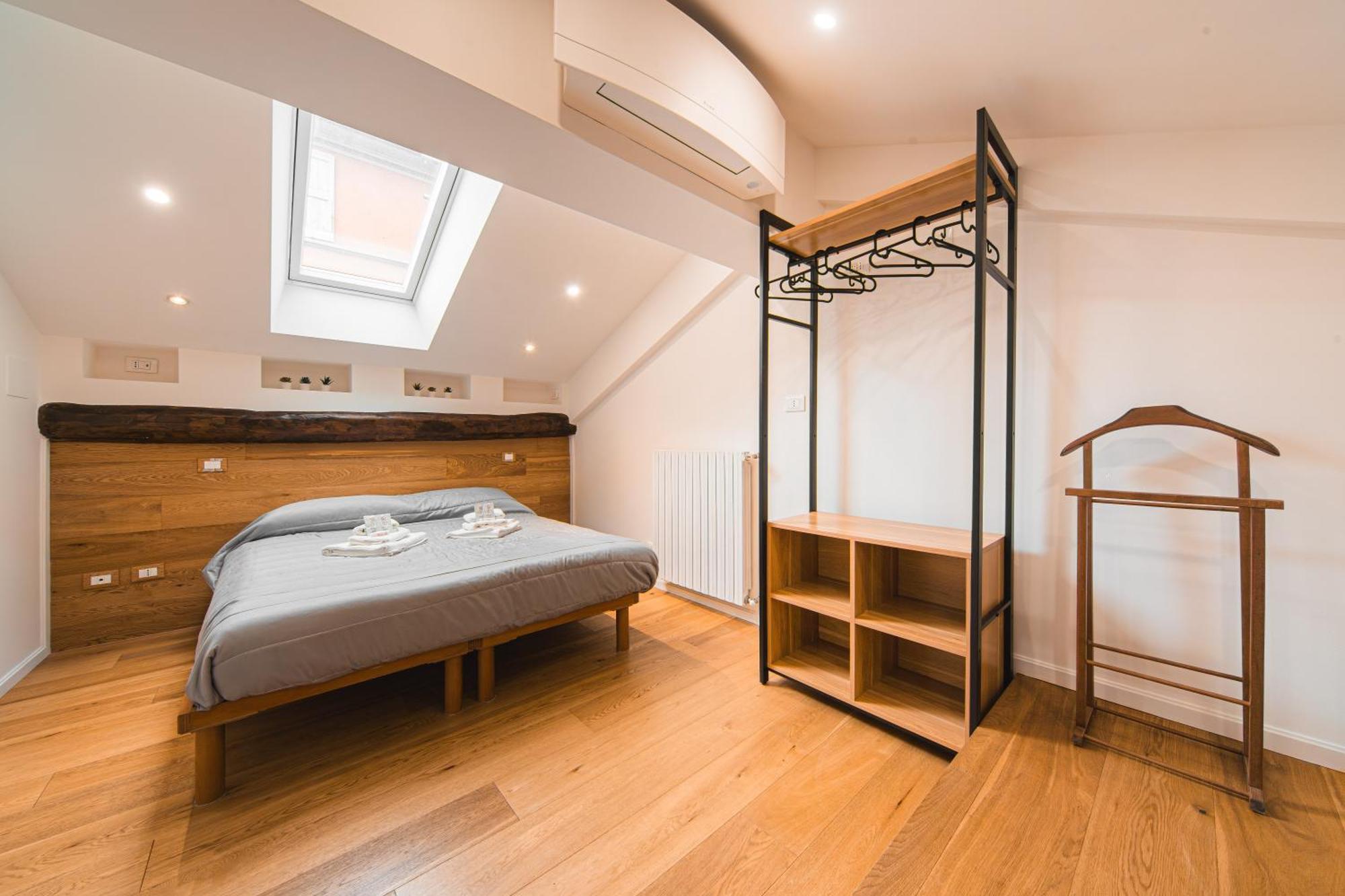 Loft Santo Stefano-sant'orsola Apartment *