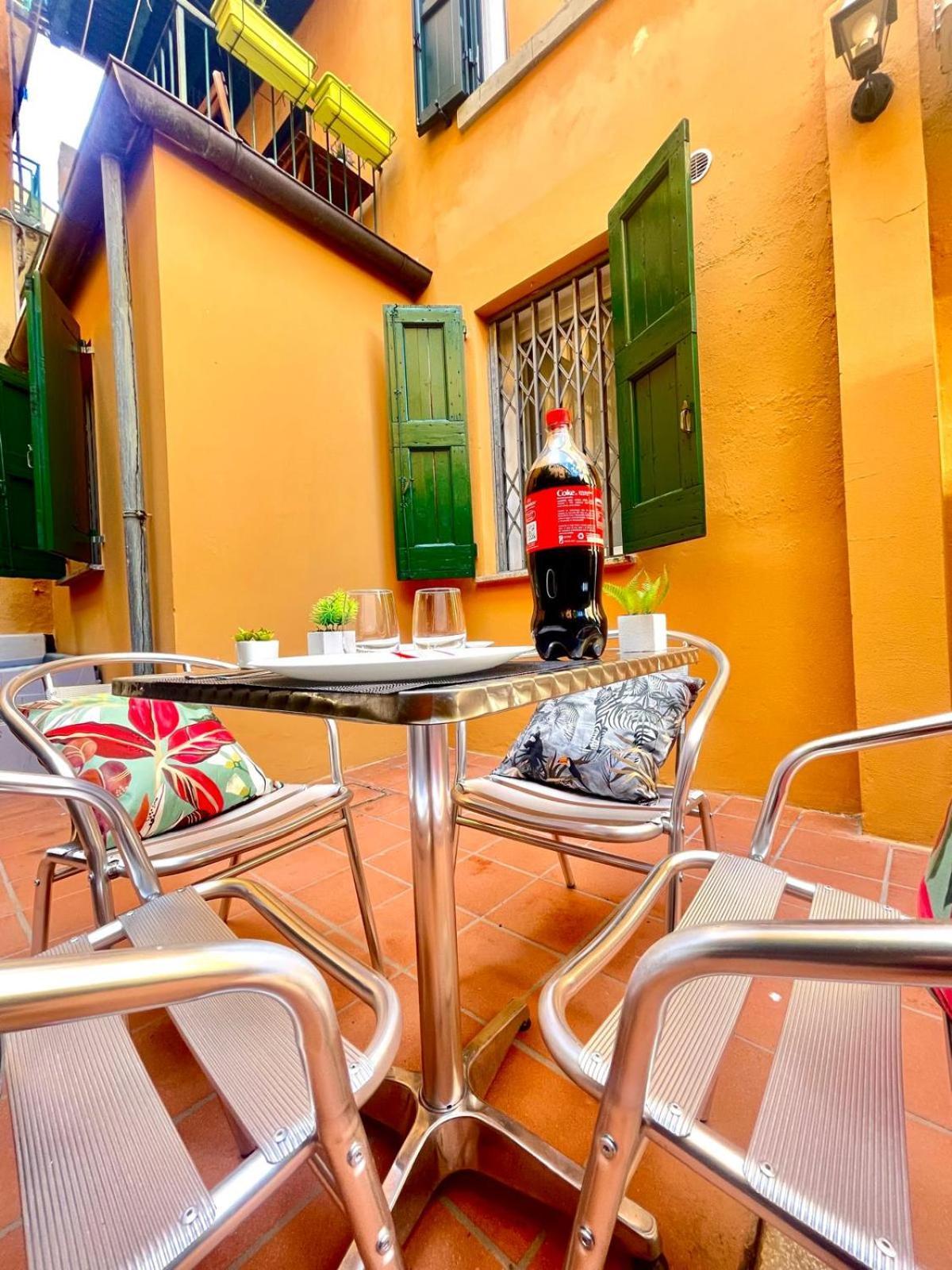 Appartamento 50 Tourist House - Pratello - Self Check-in Bologna