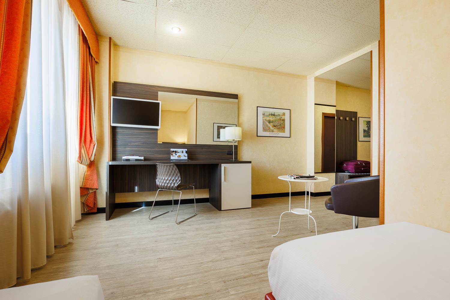 Hotel Jr Amadeus 4*