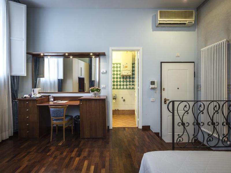 Hotel Nuovo Del Porto 3*