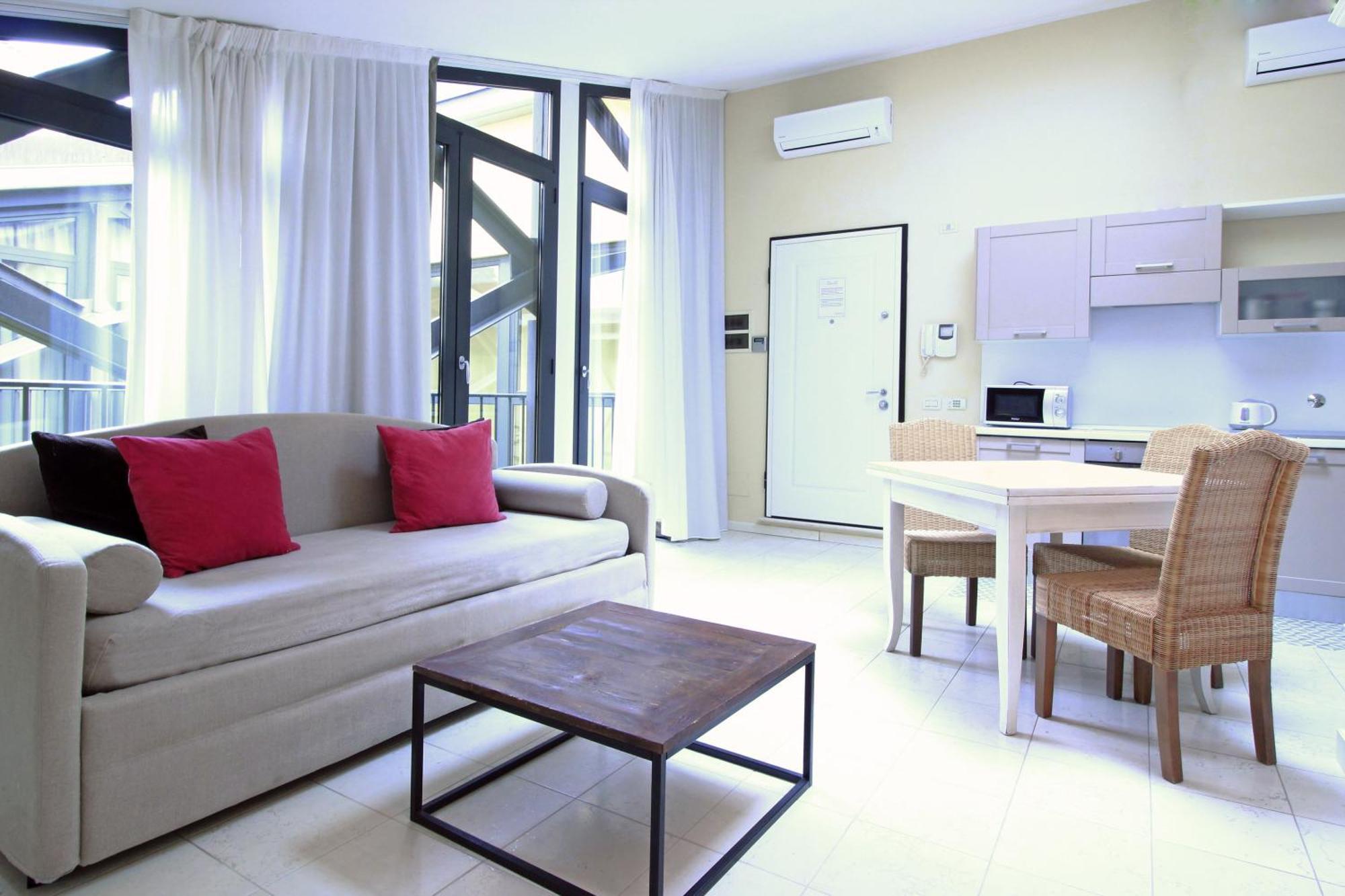 Adriano Aparthotel Bologna