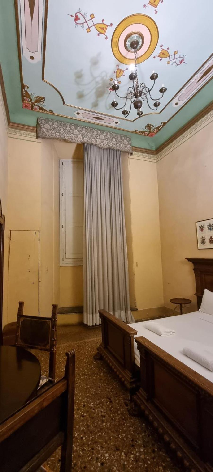 Palazzo Bargellini Panzacchi & Via De' Pepoli * Bologne