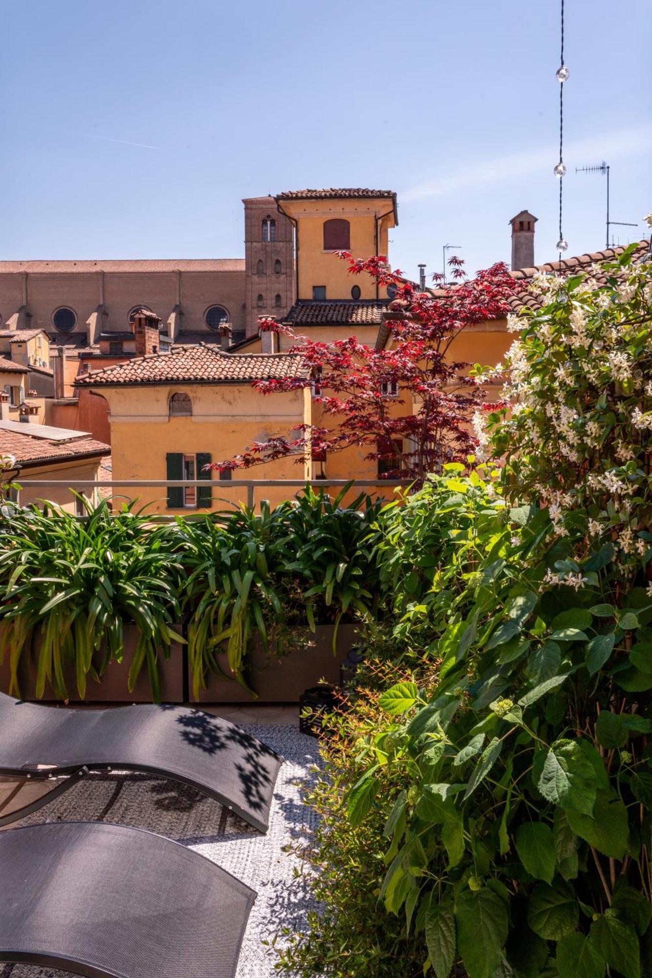 Piazza Maggiore Santa Margherita Bologna