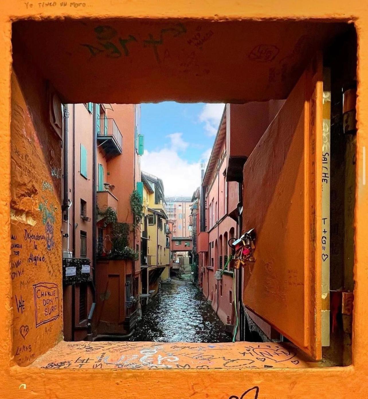 Bolognabyside -righi * Bologne