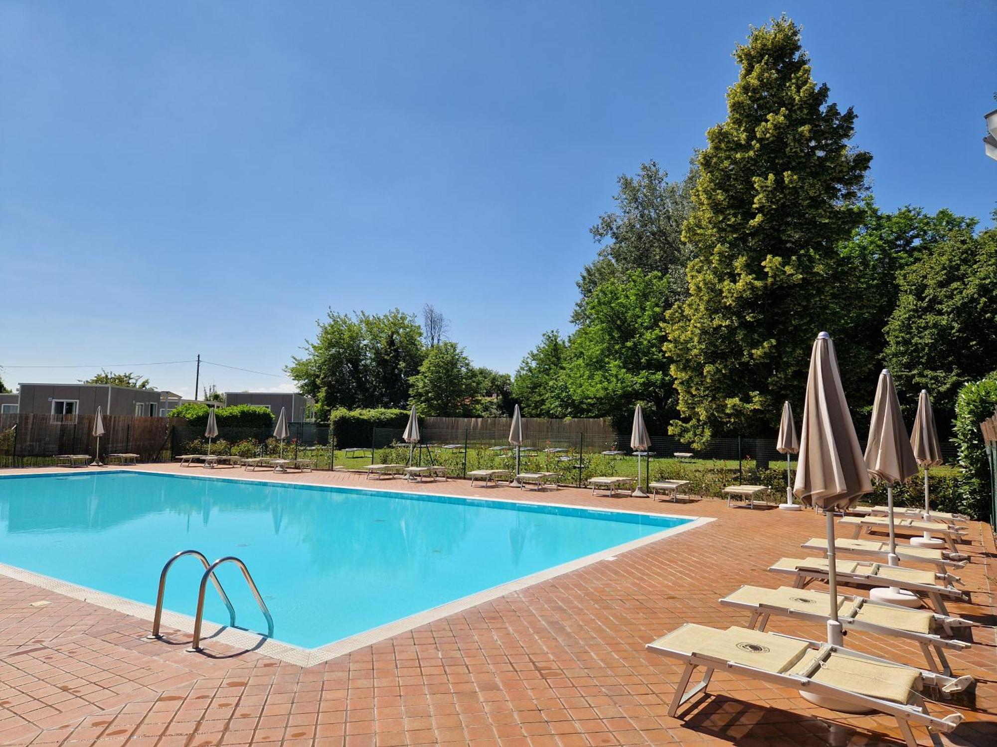 Club Del Sole Easy Village Bolonia