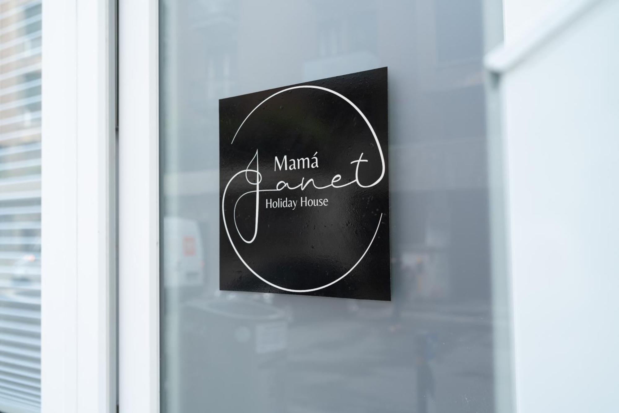 Mama Janet *