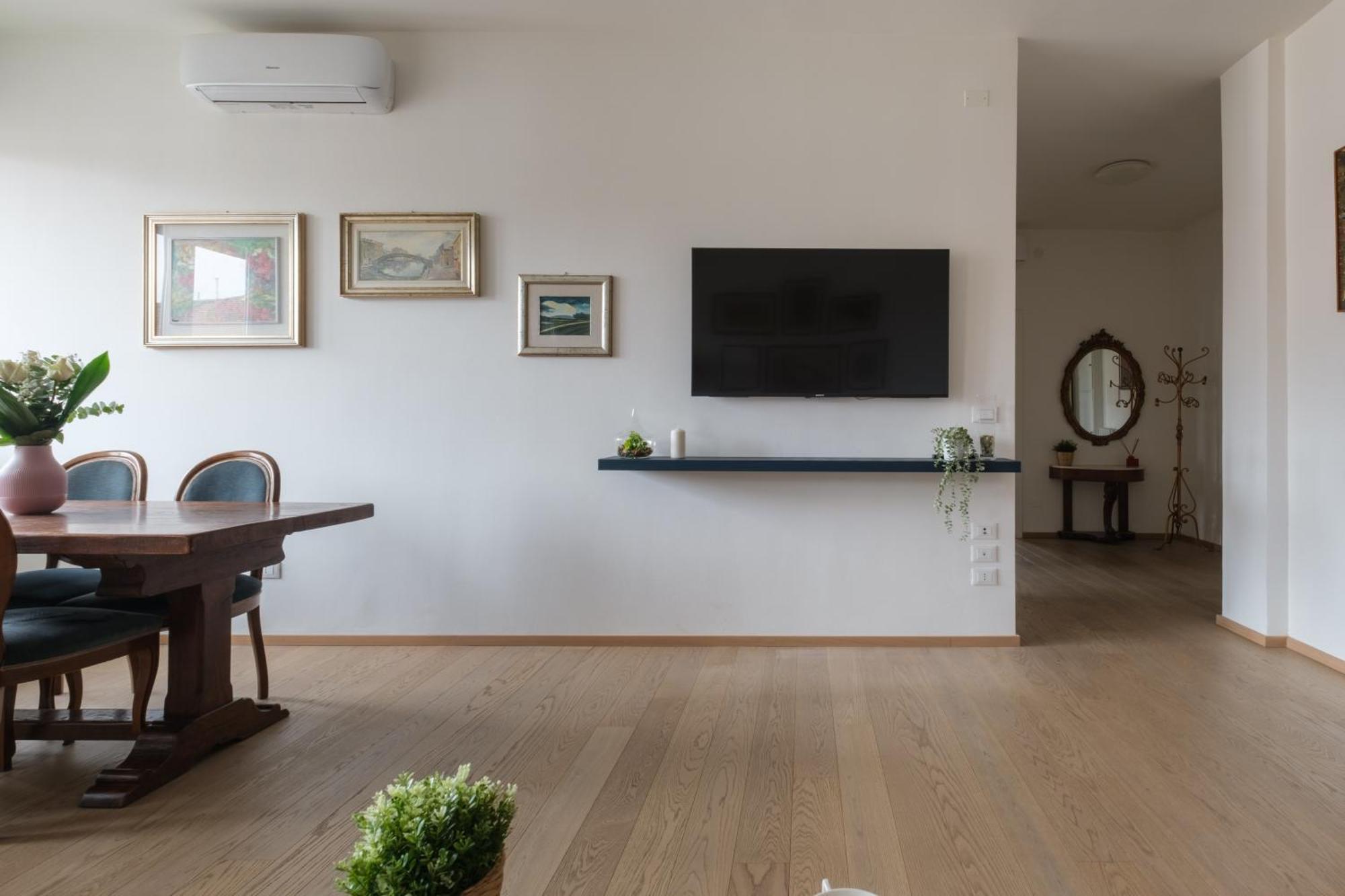 Apartment Classic And Elegant Style In Old Town Bologna