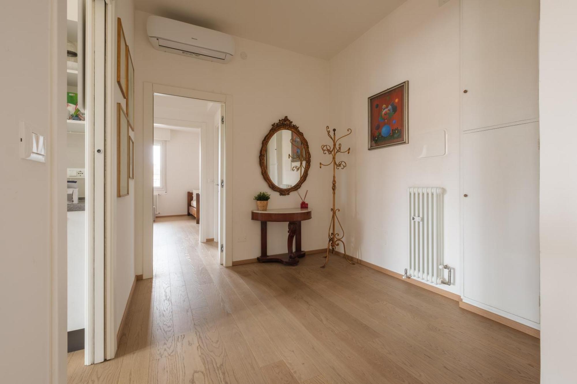 Classic And Elegant Style In Old Town Appartamento *