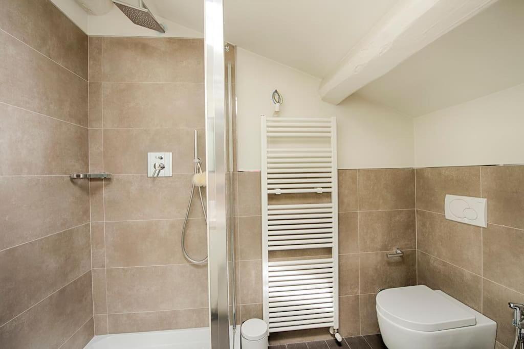 Elegant With Private Lift Appartamento *