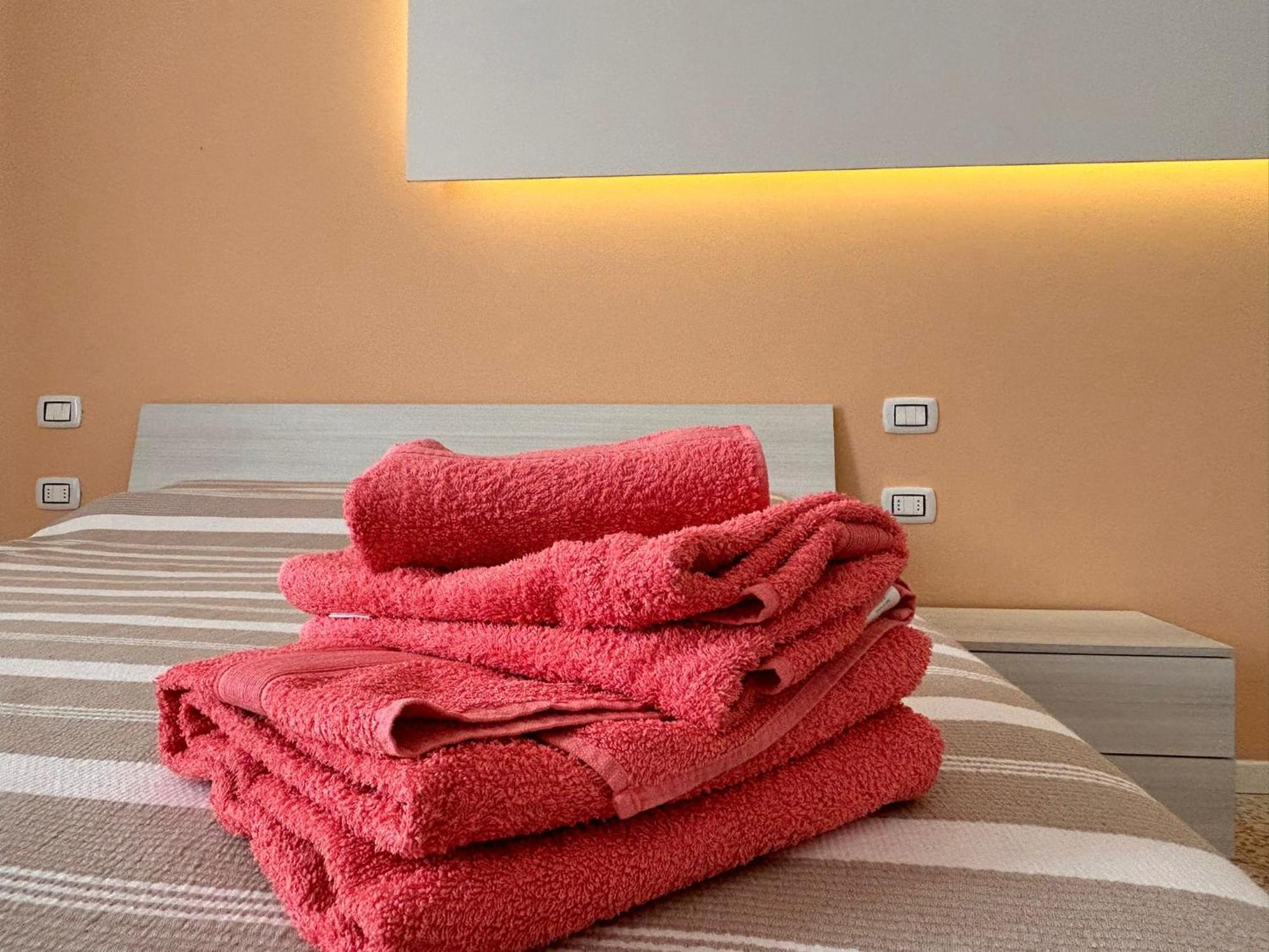 Casa Daura - Your Comfortable In - Parking