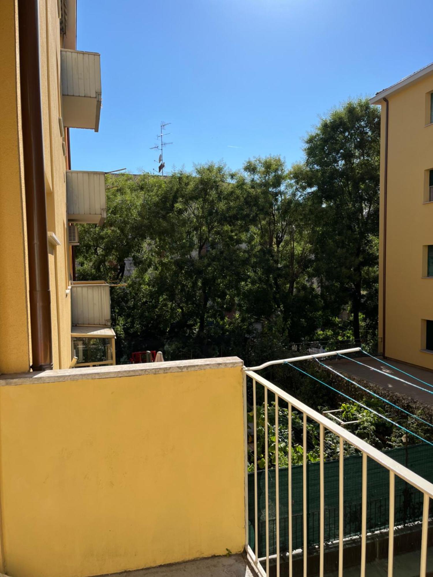 Servizio Per La Casa * Bolonha