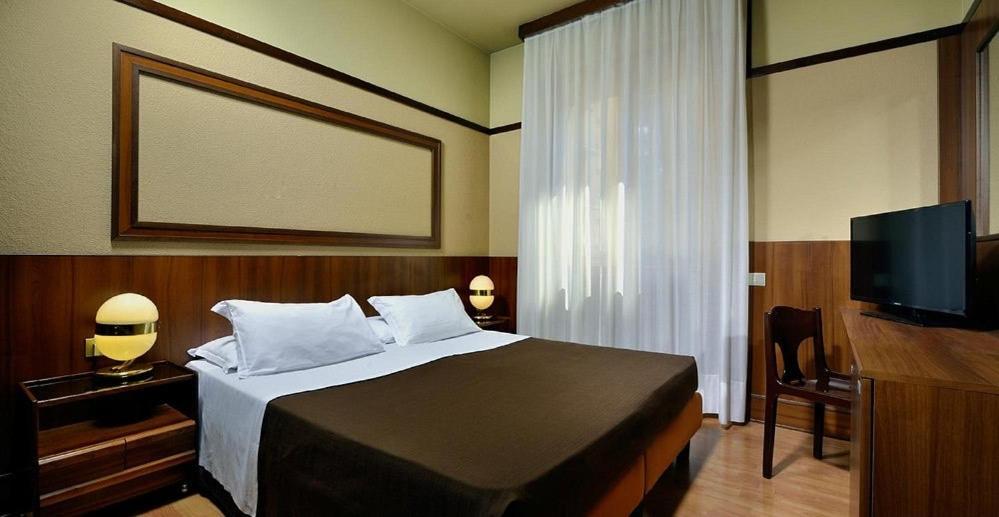Grand Elite Hotel