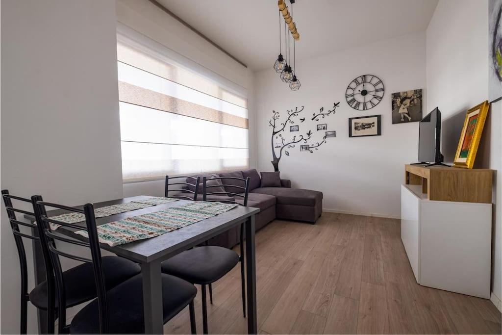 Affittichiari A Apartment *