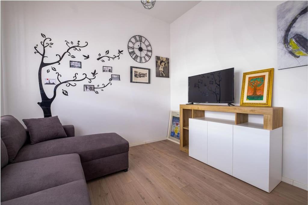 Affittichiari A Apartment *