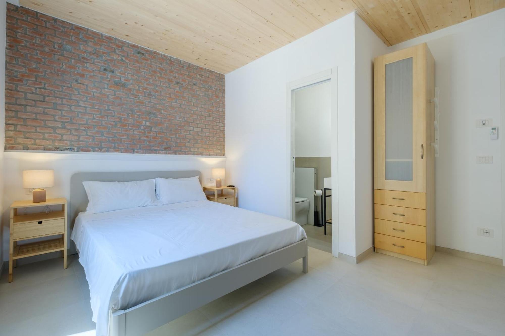 With Elevator And Private Parking Appartamento Bologna