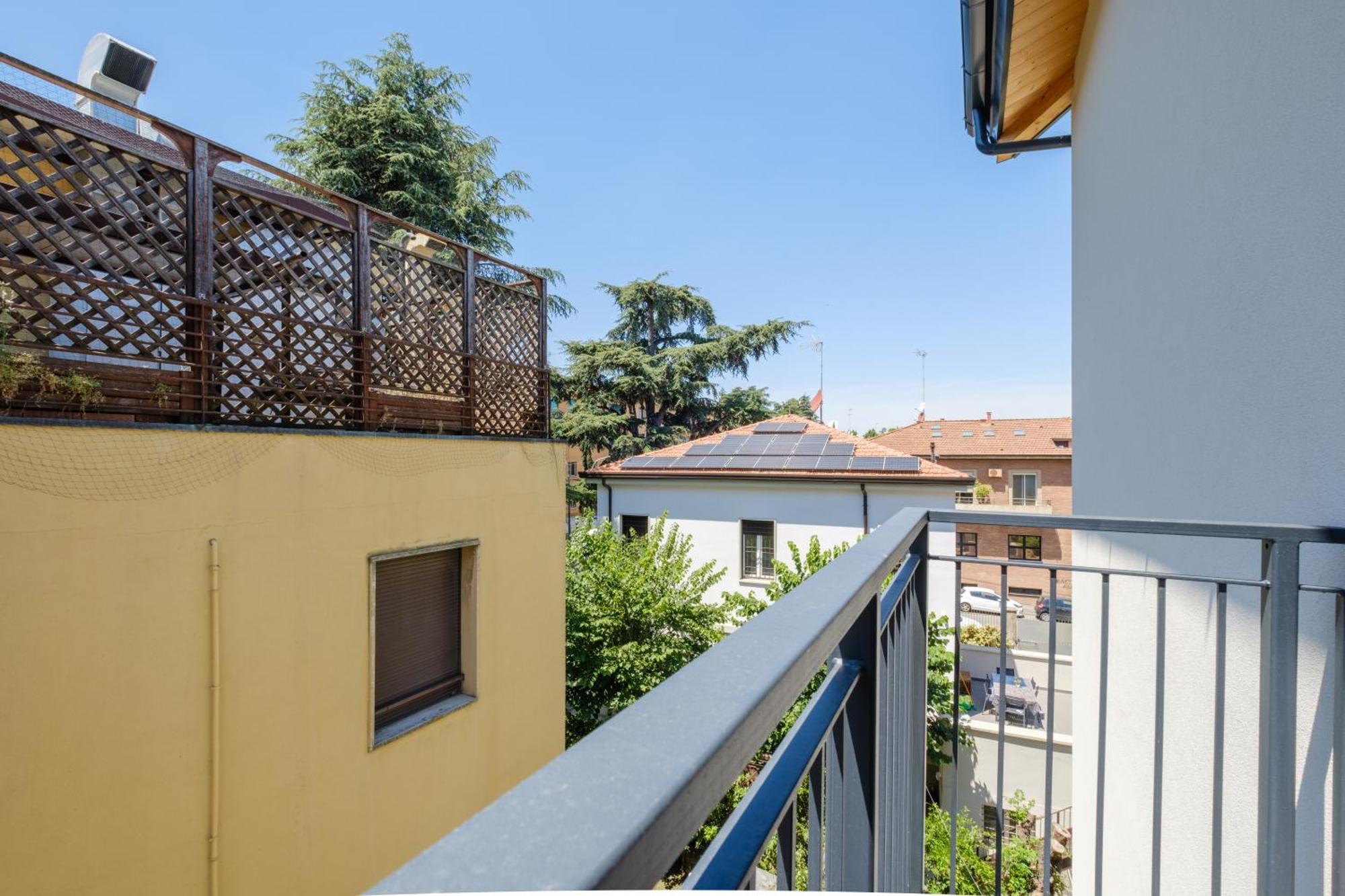 With Elevator And Private Parking Appartamento