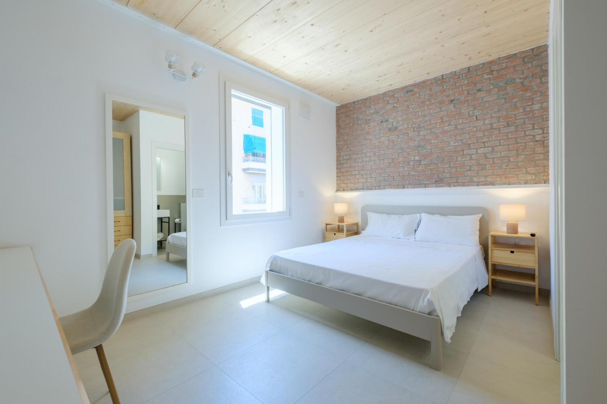 With Elevator And Private Parking Appartamento Bologna