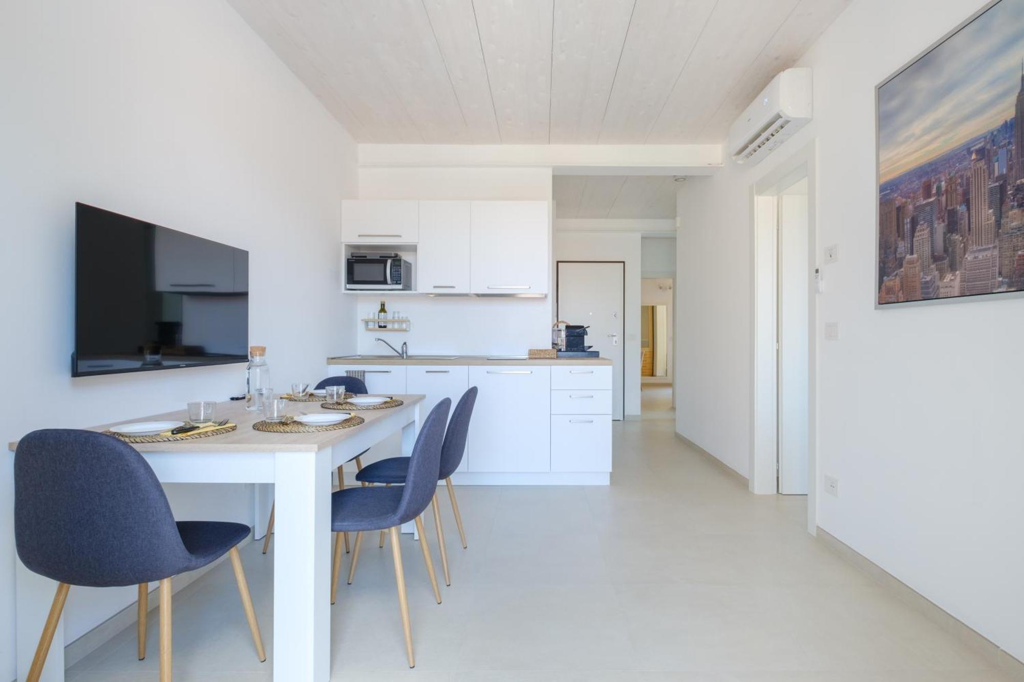 With Elevator And Private Parking * Bologna