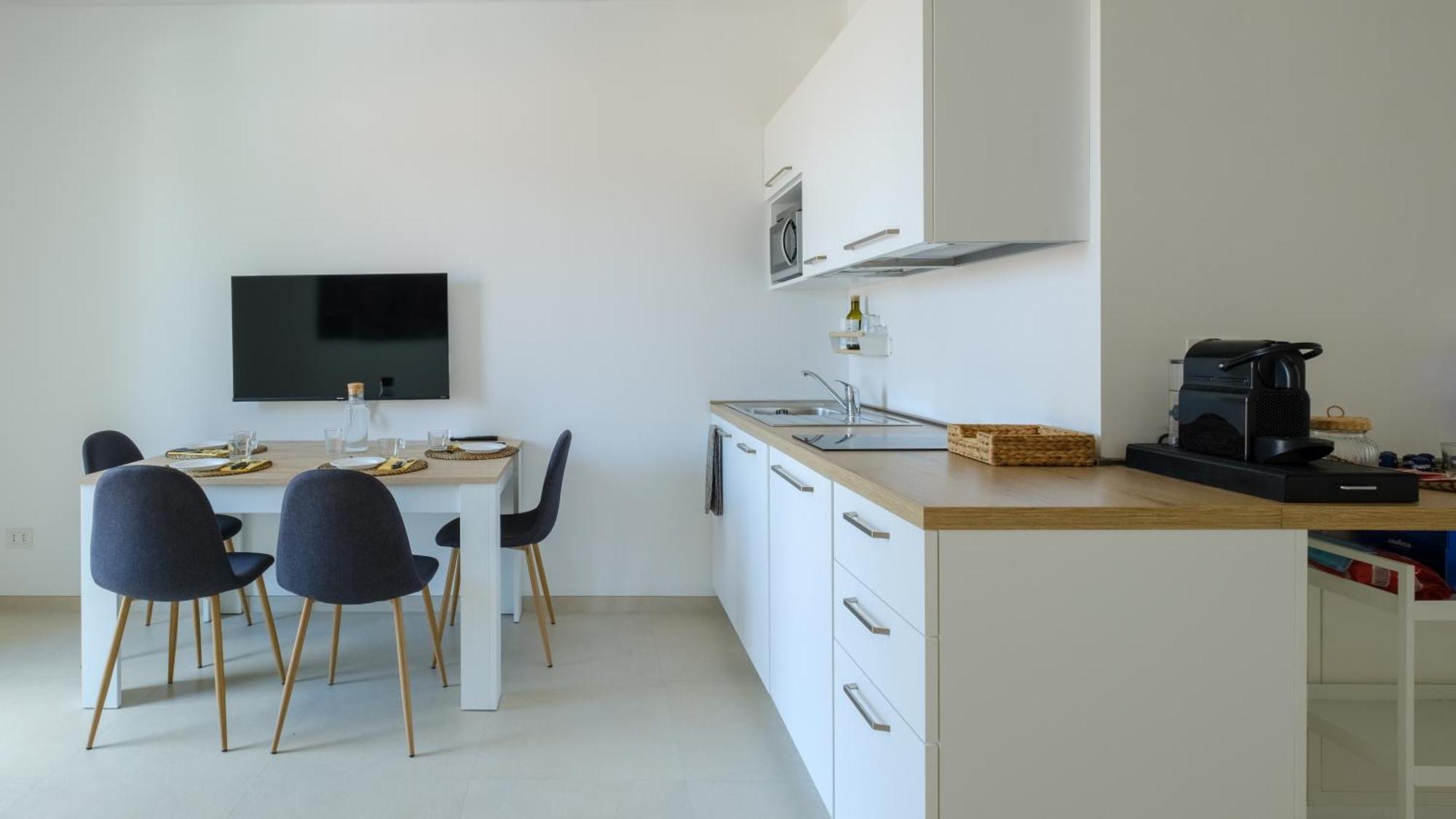 With Elevator And Private Parking Appartamento Bologna