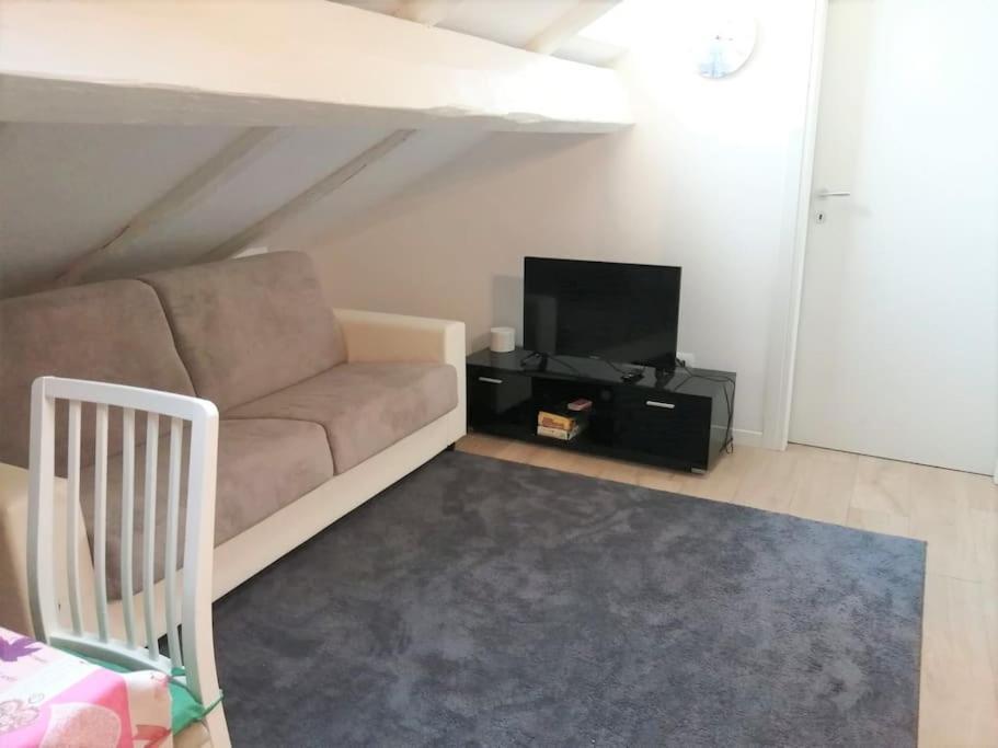 Maison Mirt Apartment