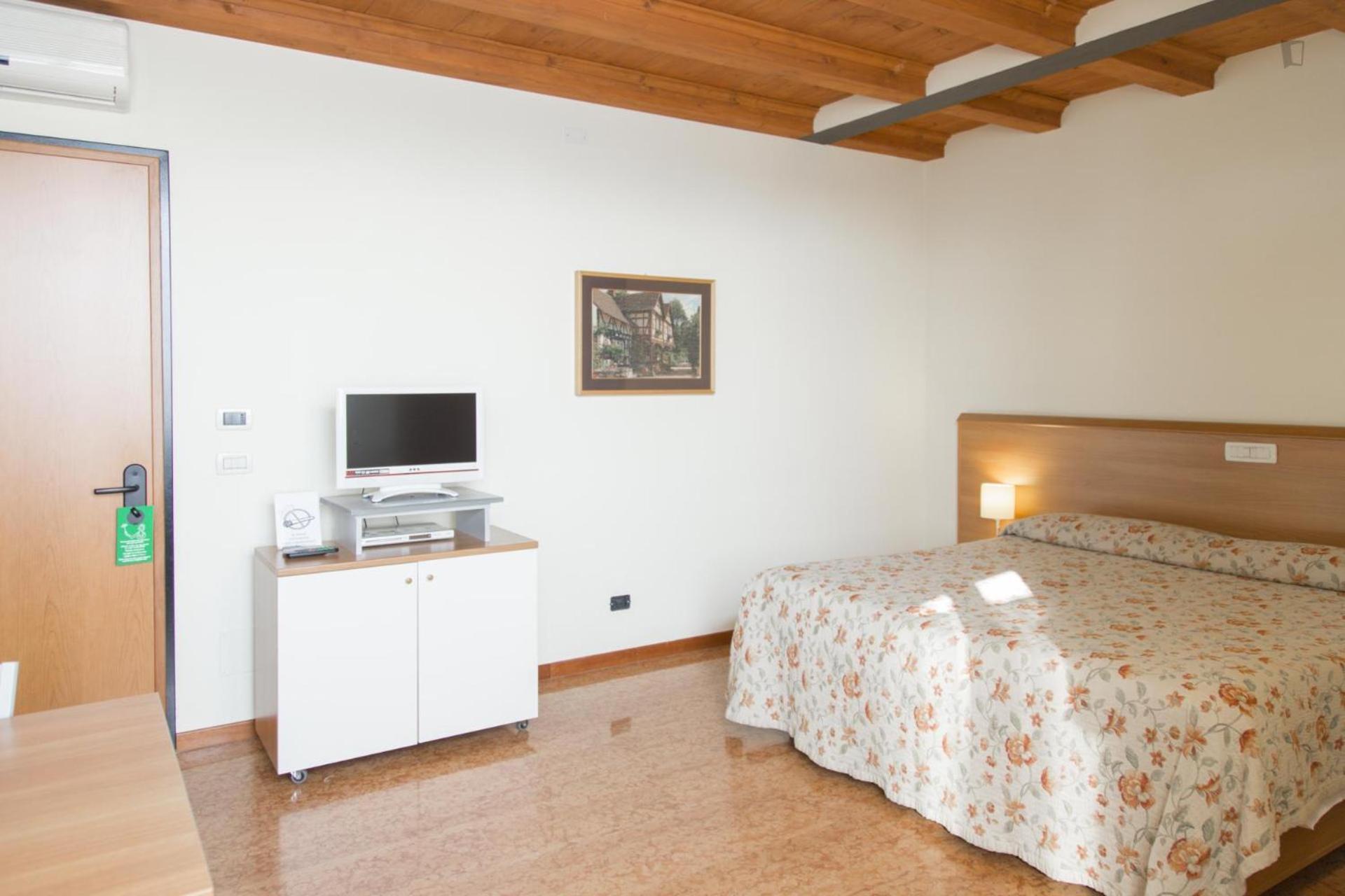 Residenza Carracci Aparthotel