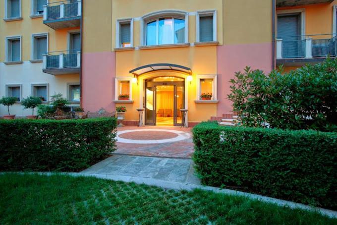 Residenza Carracci Lejlighedshotel *